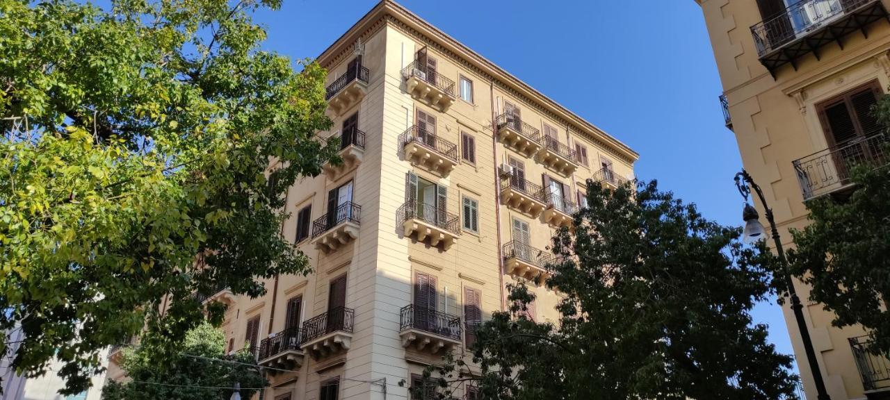 Politeamari Hotell Palermo Exteriör bild